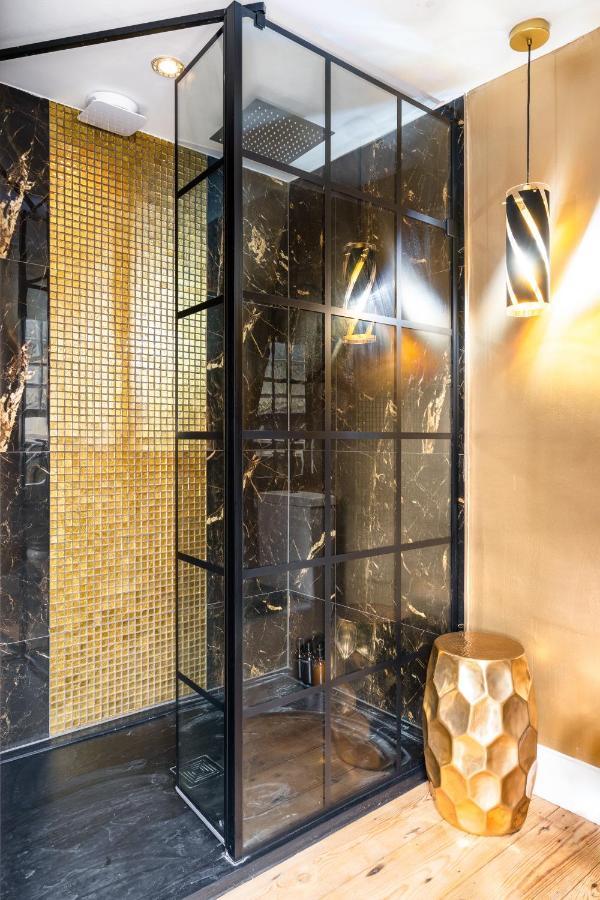 Darcys' Pride Apartment บาธ ภายนอก รูปภาพ