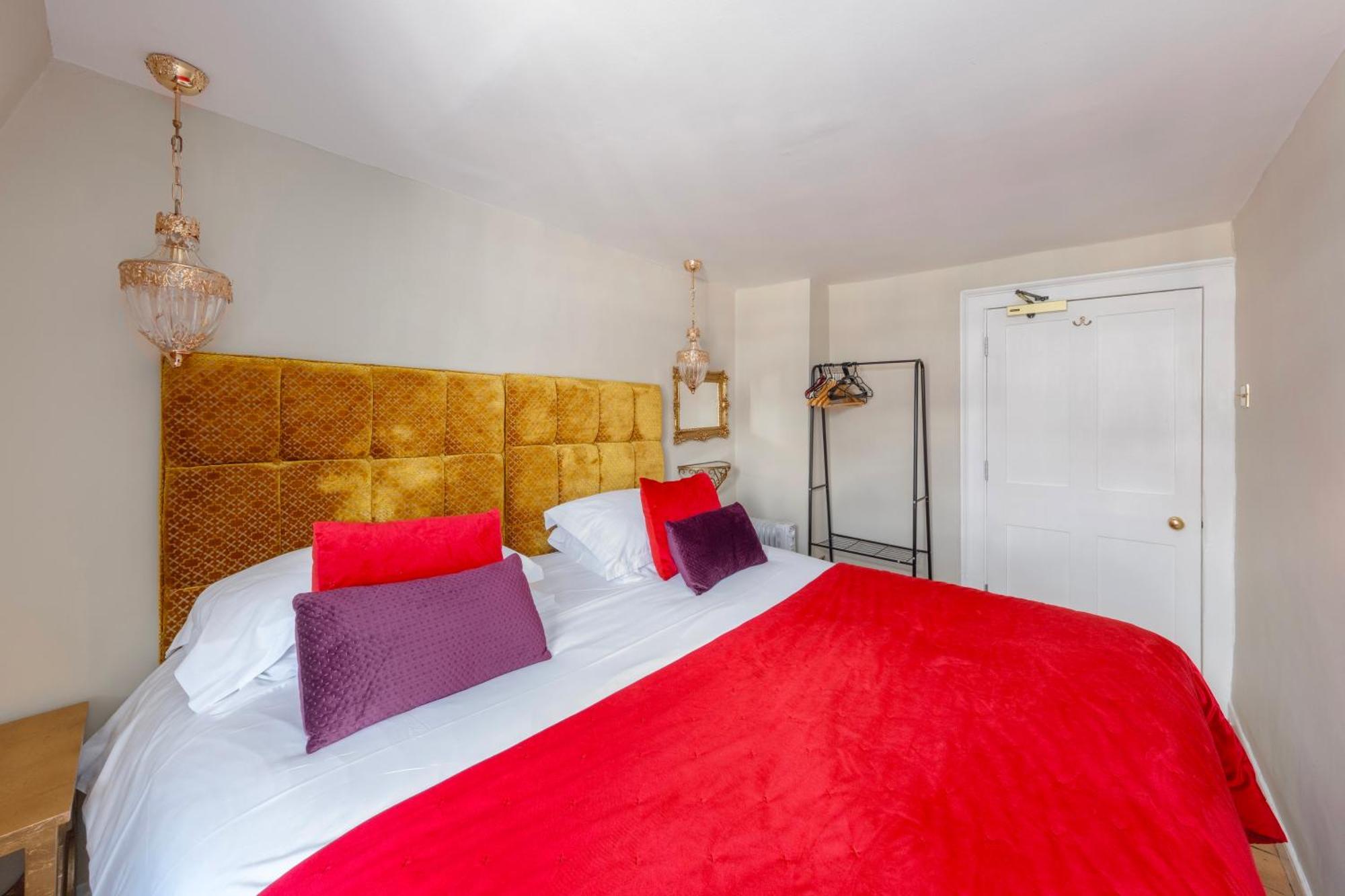 Darcys' Pride Apartment บาธ ภายนอก รูปภาพ